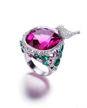 Piaget-Limelight-Garden-Party-Collection-Ring.jpeg