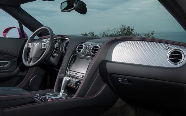 2013-Bentley-Continental-GTC-Speed-interior-1024x640.jpg