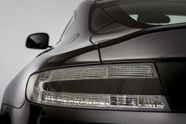 2013-Aston-Martin-V8-Vantage-SP10-Special-Edition-2.jpg