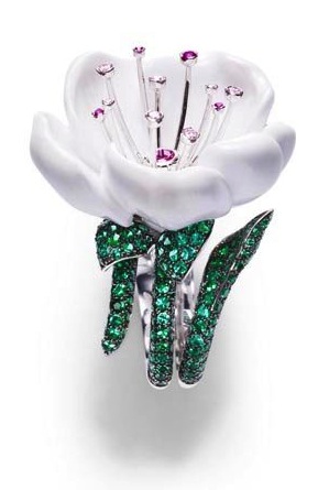 Piaget-18-carat-white-gold-diamond-emerald-white-chalcedony-rubellite-and-pink-sapphire-ring.jpeg