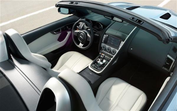 2014-Jaguar-F-Type-interior.jpg