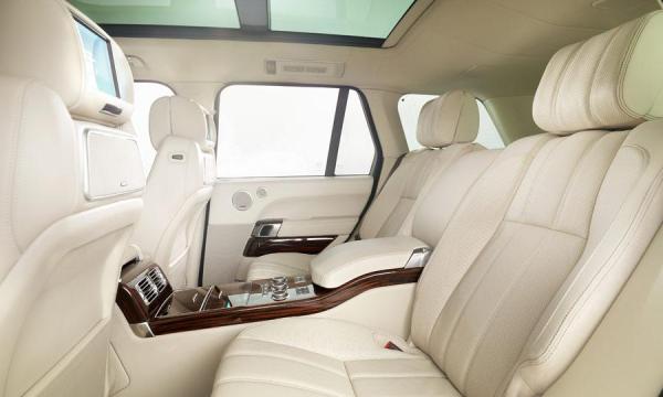 2013-Range-Rover-rear-seats.jpg