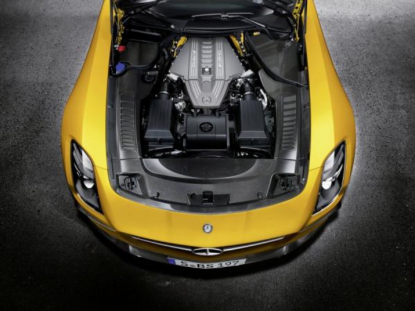 the-63-liter-v8-engine-is-hand-built-and-generates-622-hp-only-the-sls-amg-electric-drive-has-more-740-hp.jpg